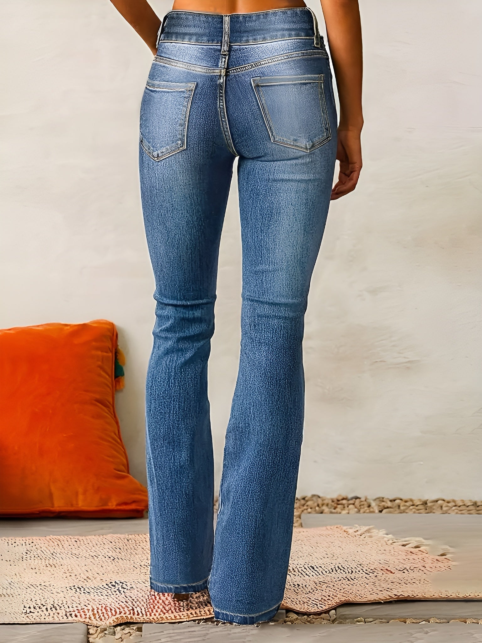 ALANA - Flared Jeans with High Waist