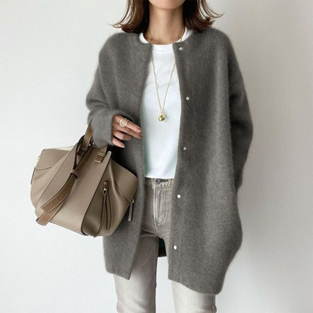 CHLOE - Elegant Cardigan