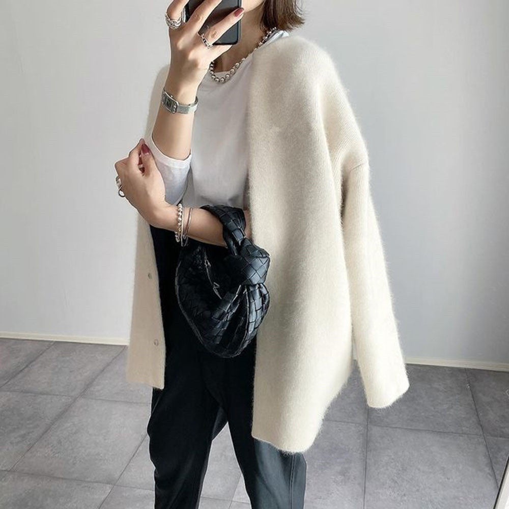 CHLOE - Elegant Cardigan