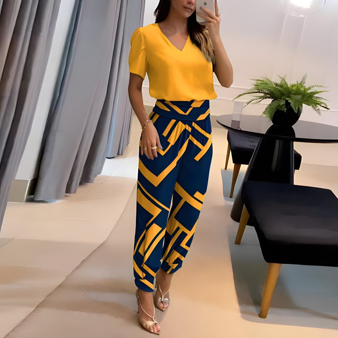 ALEXANDRA - Trendy Set with Blouse and Trousers